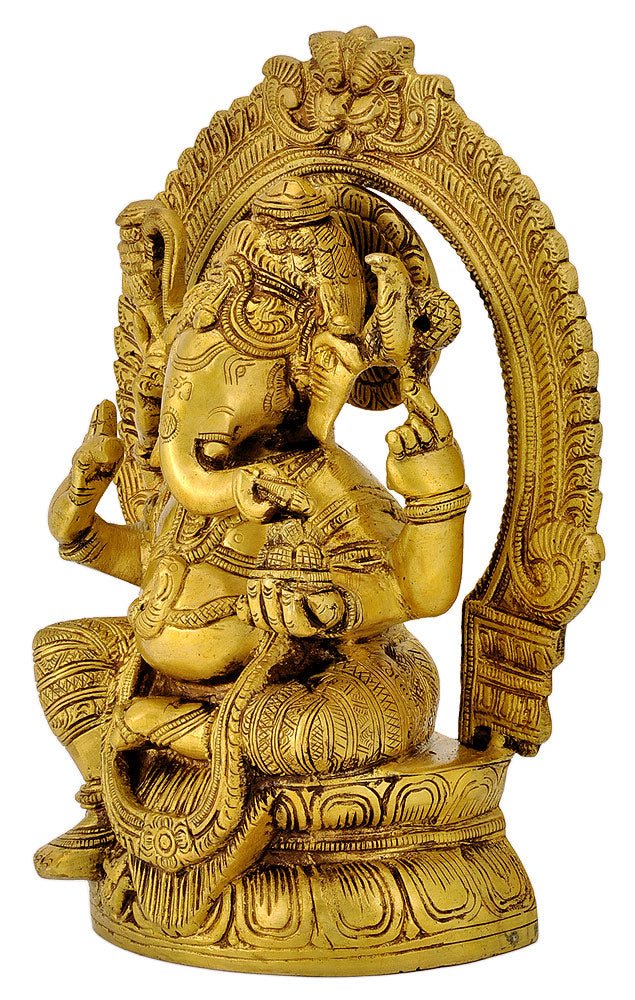 Ekdanta God Ganesha with Arch Shaped Aureole