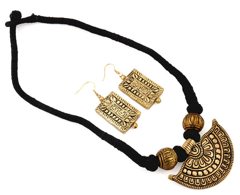 Brass Thread Necklace 'Tribal Girl'
