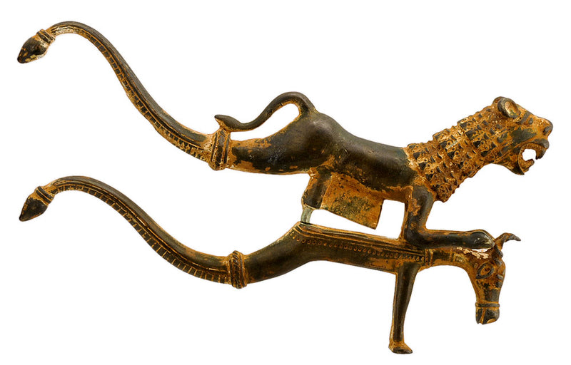 Lion and His Pray - Antique Finish Decorative Cutter