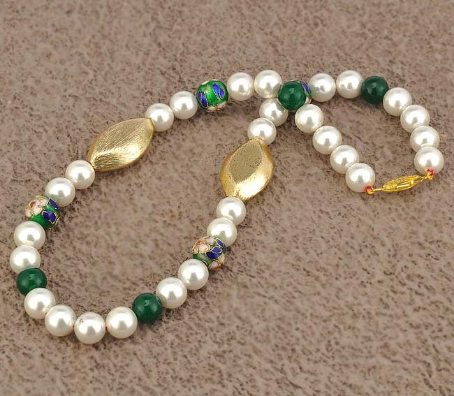 Pearls & Aventurine Embellished Necklace "Oriental Beauty"