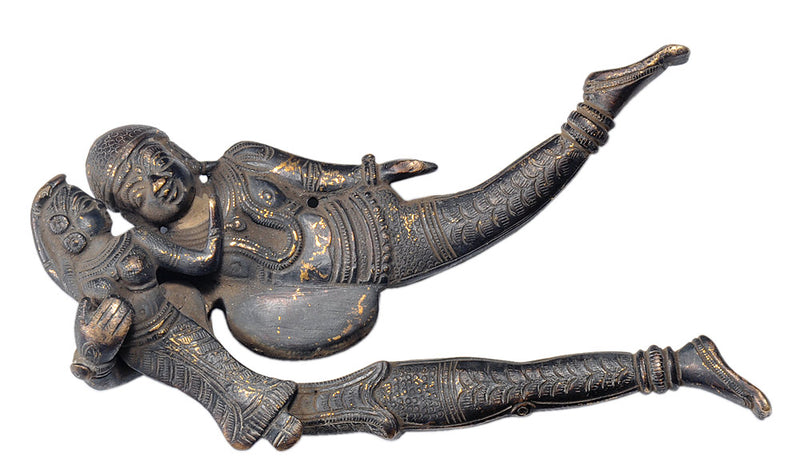 King & Queen Antique Finish Brass Nut Cutter