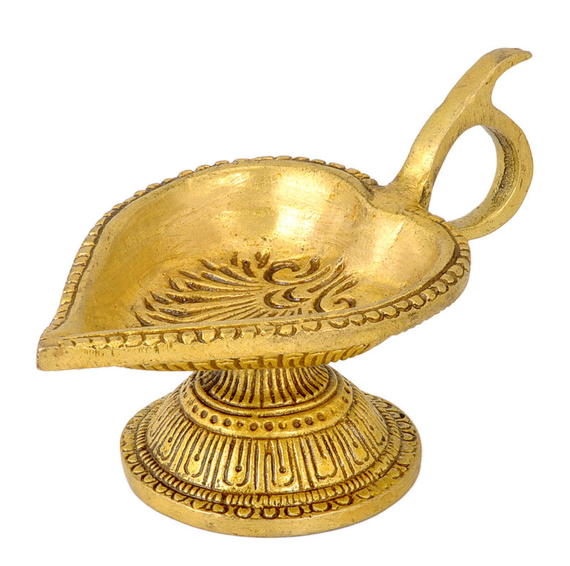 Betel Leaf Shape Wick Lamp in Brass
