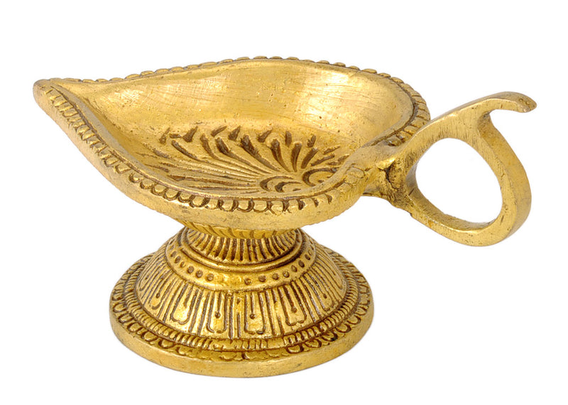 Betel Leaf Shape Wick Lamp in Brass